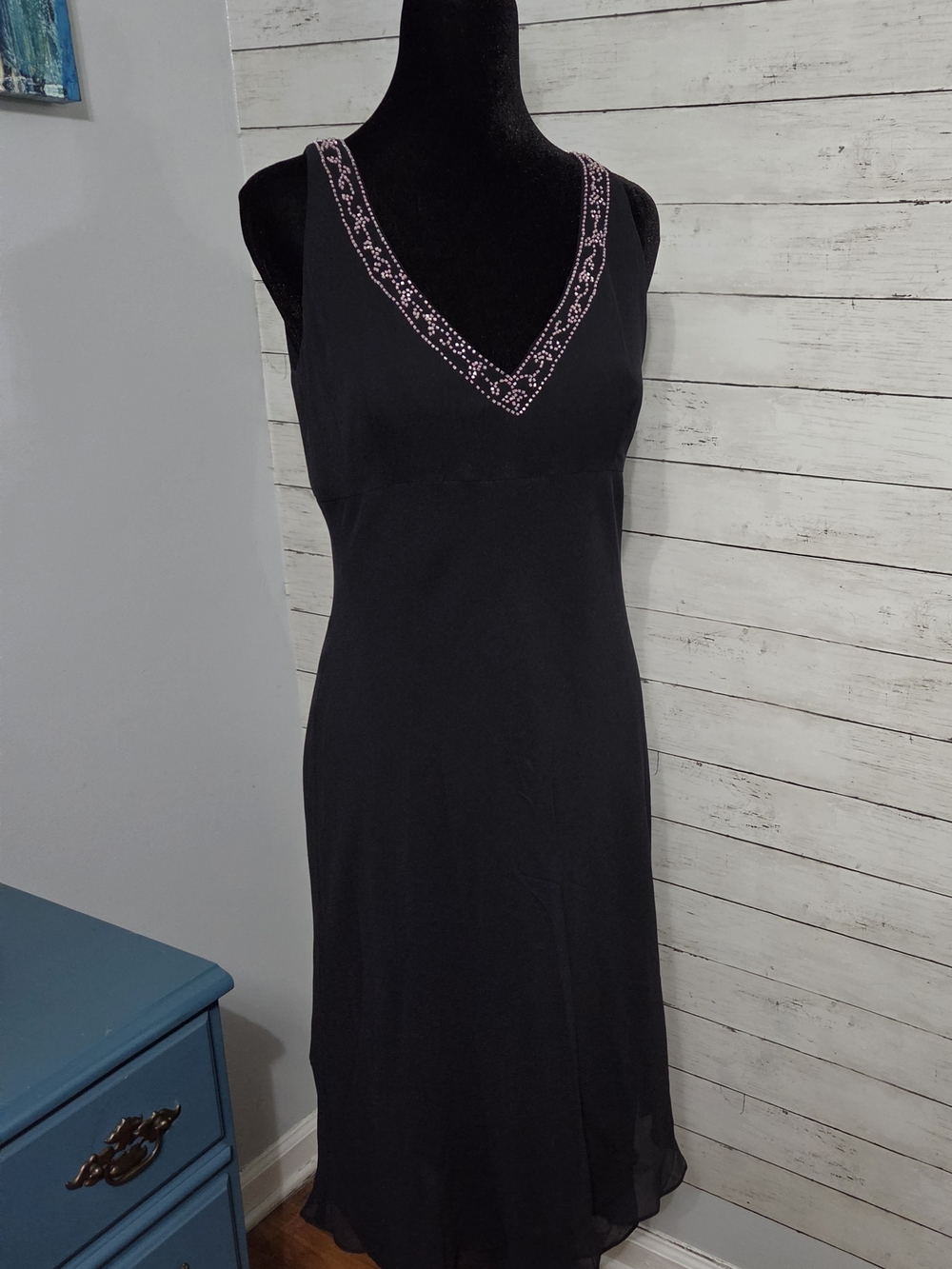 Ann Taylor Black Silk Lined Dress with Pink Beaded Trim On V-neck & Straps Sz 6